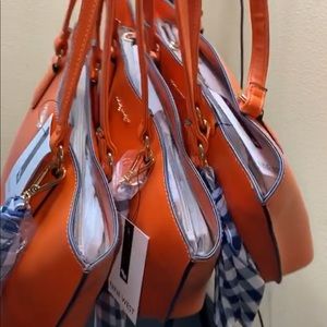 Nine West Tote Bags🧡